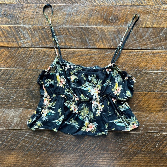 Forever 21 Tops - Forever 21 black floral Ruffled Crop Camisole